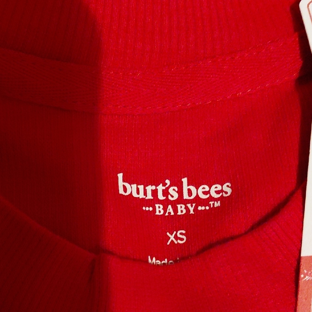 Burt's Bees Chrisymss Pajama Set - Picture 3 of 5